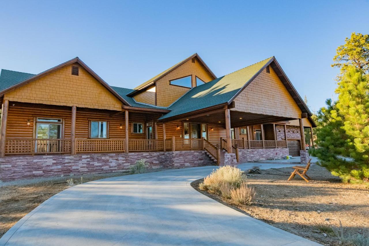 Meadowbrook Estates Ranch - Great Location, Great Lodge, Great Experience! Hot Tub And More! Big Bear City Exterior photo